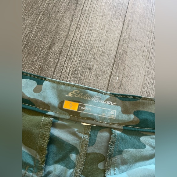 Eddie Bauer Camo Print shorts - Picture 2 of 5